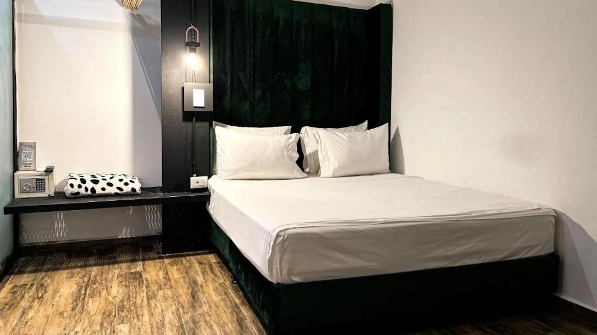 ****  Hotel Lleras Medellin Colombia