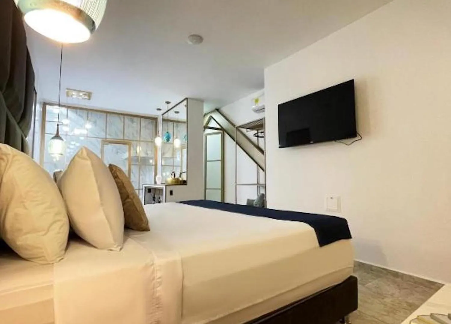 Hotel Lleras Medellin location