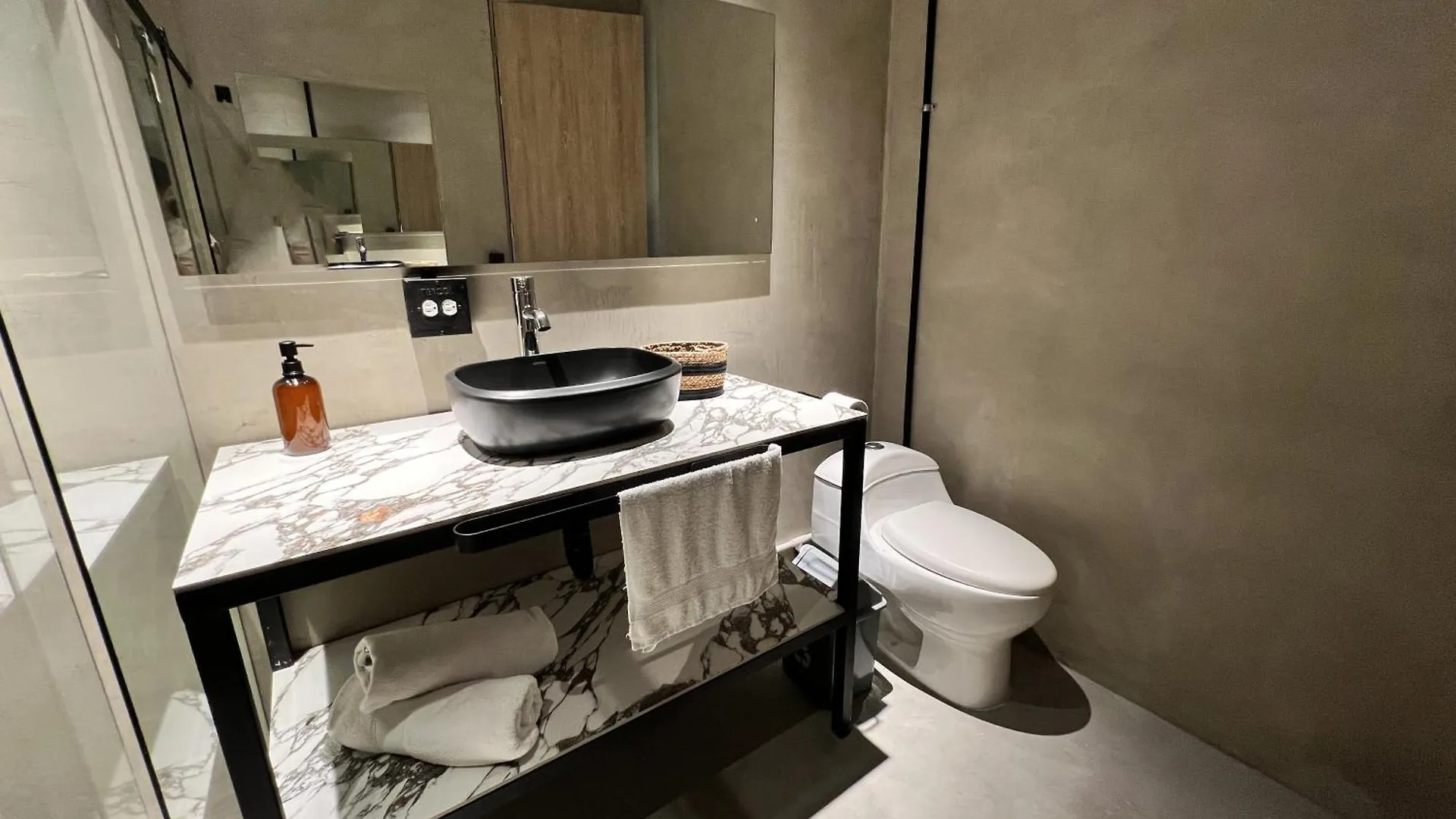 Hotel Lleras Medellin Colombia