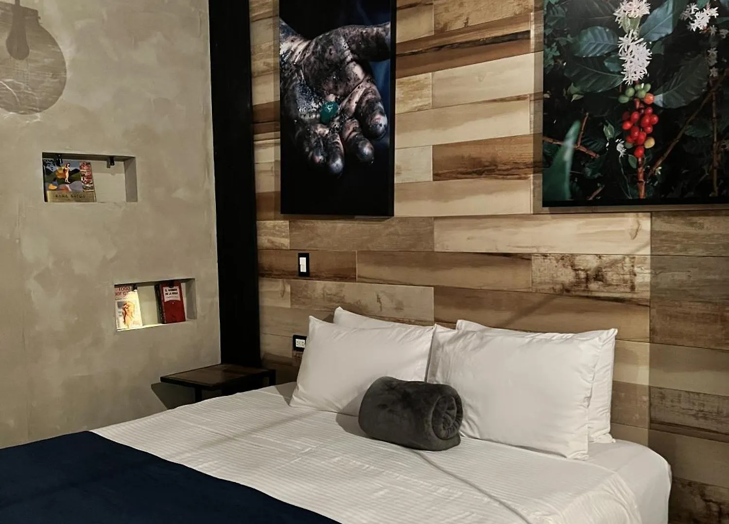 Hotel Lleras Medellin 4*,