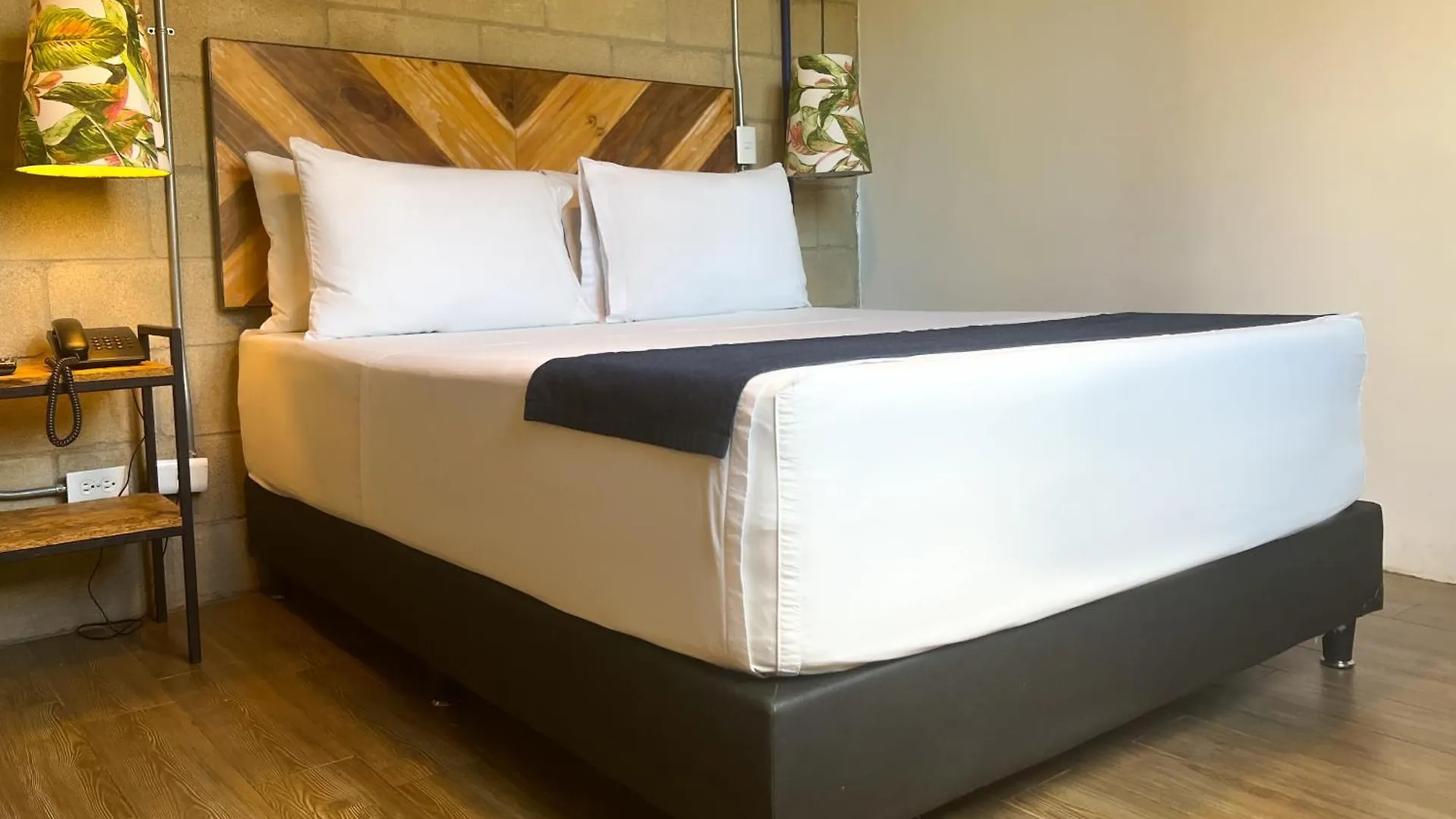 Hotel Lleras Medellin 4*,  Colombia