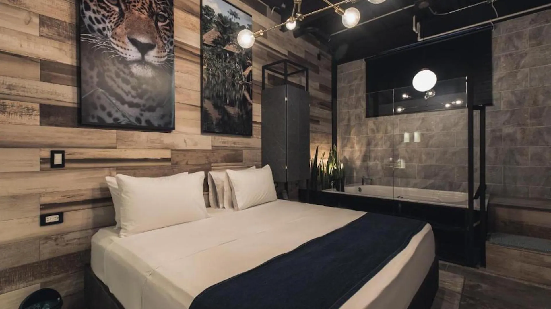 Hotel Lleras Medellin 4*,